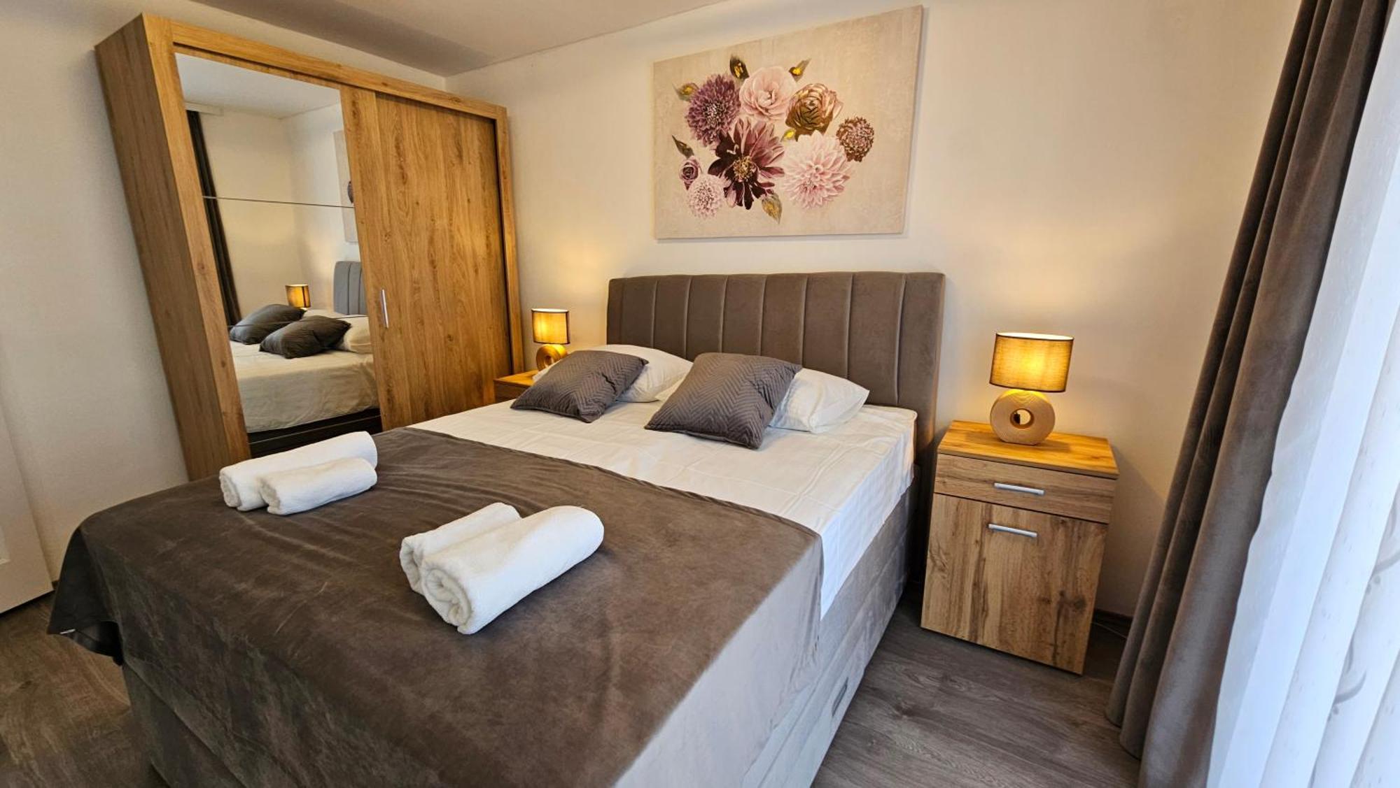 טרוגיר Apartment Zvjezdana מראה חיצוני תמונה